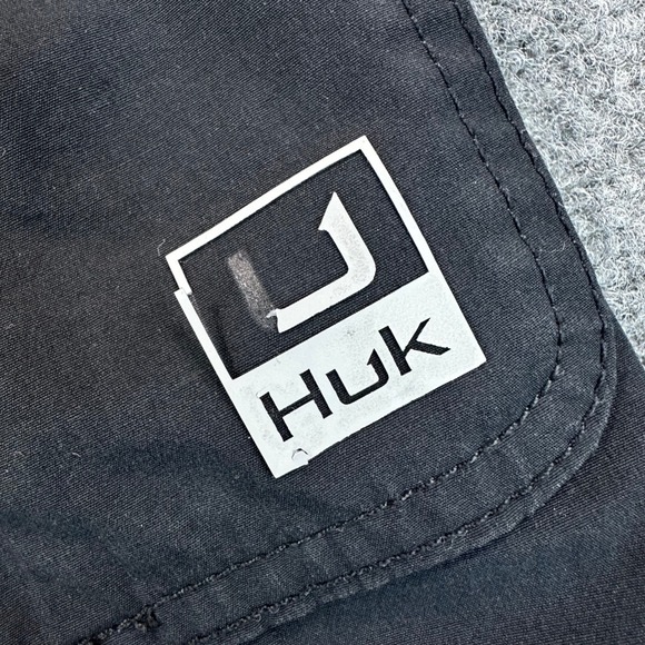 Huk Next Level 10.5" Shorts Mens M Black Fishing Stretch Outdoors Vented Stretch - Picture 5 of 12